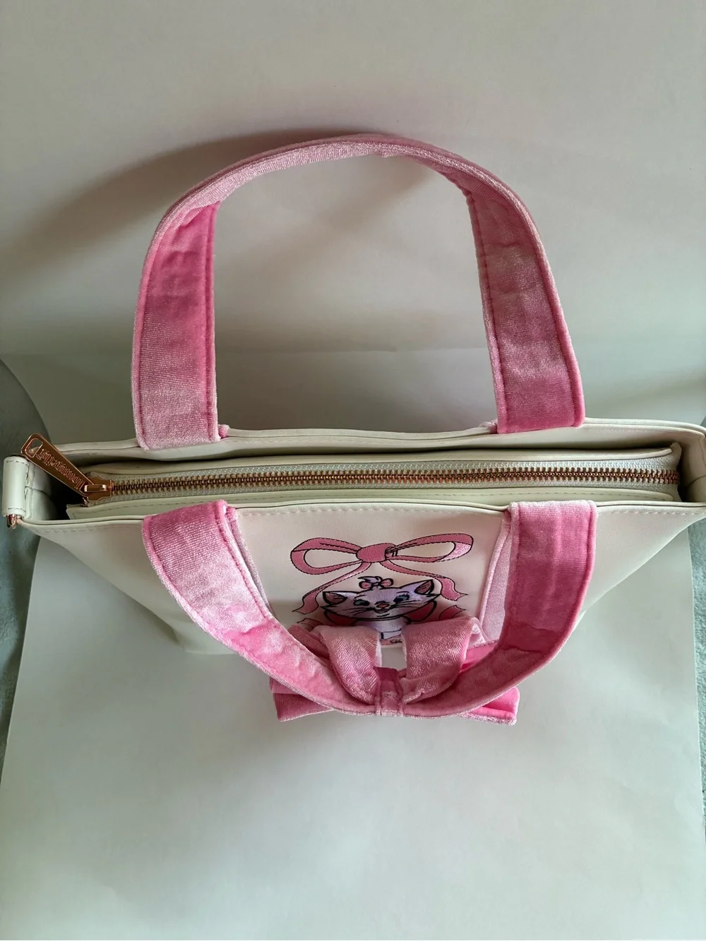 Loungefly Disney Aristocats Marie Pink Velvet Bow Tote Crossbody Handbag